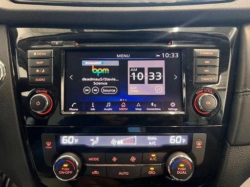 Used 2020 Nissan Rogue SL FWD image 28