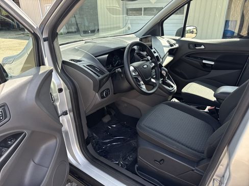 Used 2021 Ford Transit Connect XLT FWD image 14