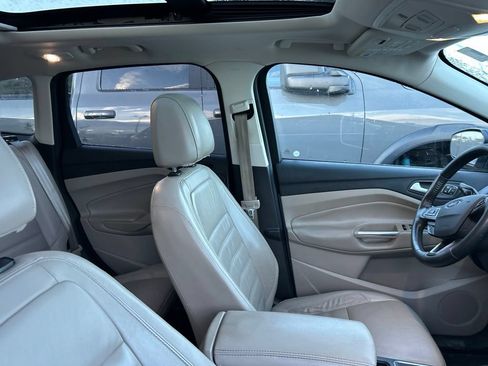 Used 2017 Ford Escape Titanium AWD/4WD image 10