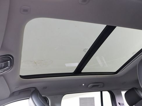 Used 2023 Jeep Grand Cherokee Limited image 21