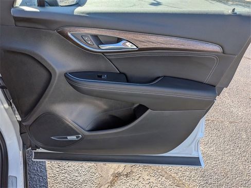 Used 2023 Buick Envision Avenir image 37