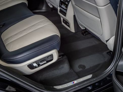 Used 2020 BMW X7 xDrive40i w/ M Sport Package AWD/4WD image 46