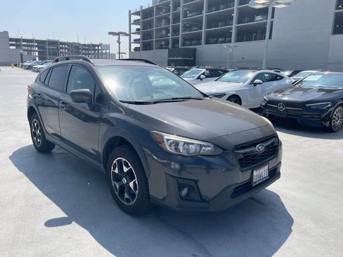 Used 2018 Subaru Crosstrek 2.0i Premium image 2