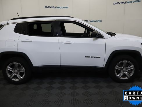 Used 2024 Jeep Compass Latitude AWD/4WD image 5