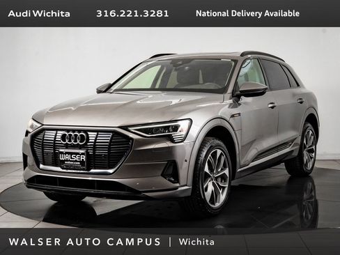 Used 2021 Audi e-tron Premium Plus w/ Premium Plus Package image 1