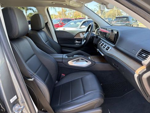 Used 2020 Mercedes-Benz GLS 450 GLS 450 4MATIC SUV AWD image 29