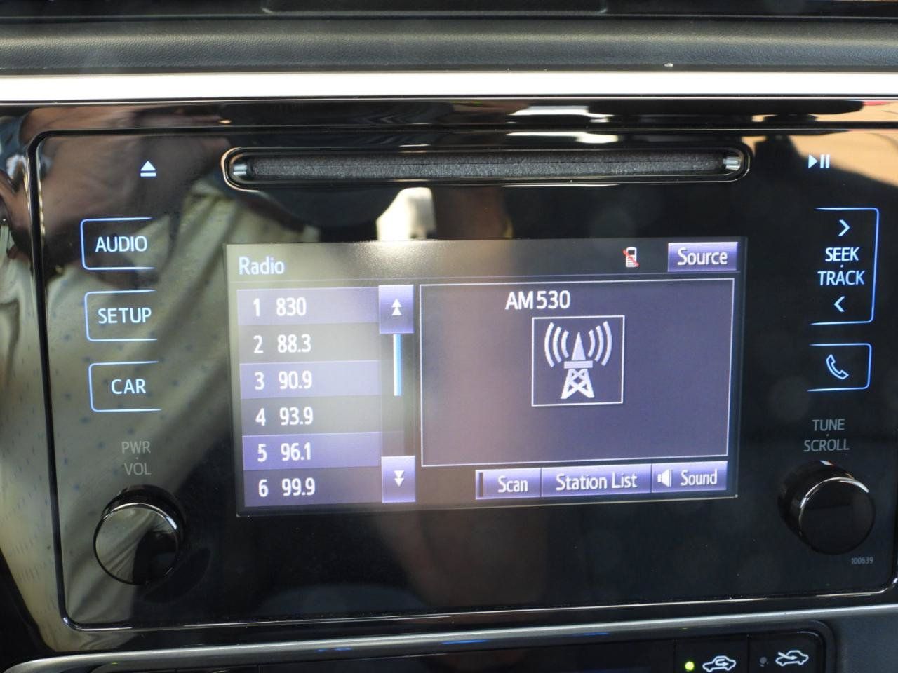 Used 2019 Toyota Corolla LE FWD image 43