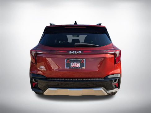 Used 2024 Kia Seltos S image 4