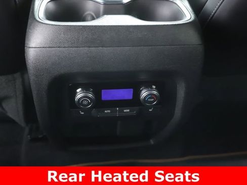 Used 2025 GMC Acadia AT4 w/ Luxury Package AWD/4WD image 27