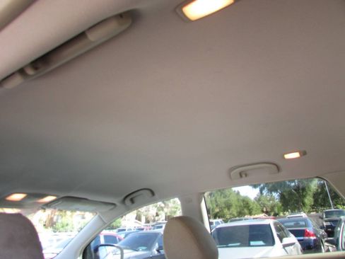 Used 2010 Nissan Murano S FWD image 23