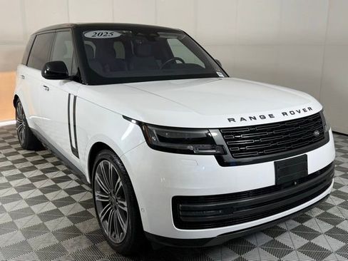 Used 2023 Land Rover Range Rover Long Wheelbase SE image 9