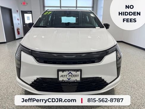 New 2027 Chrysler Pacifica Select FWD image 3