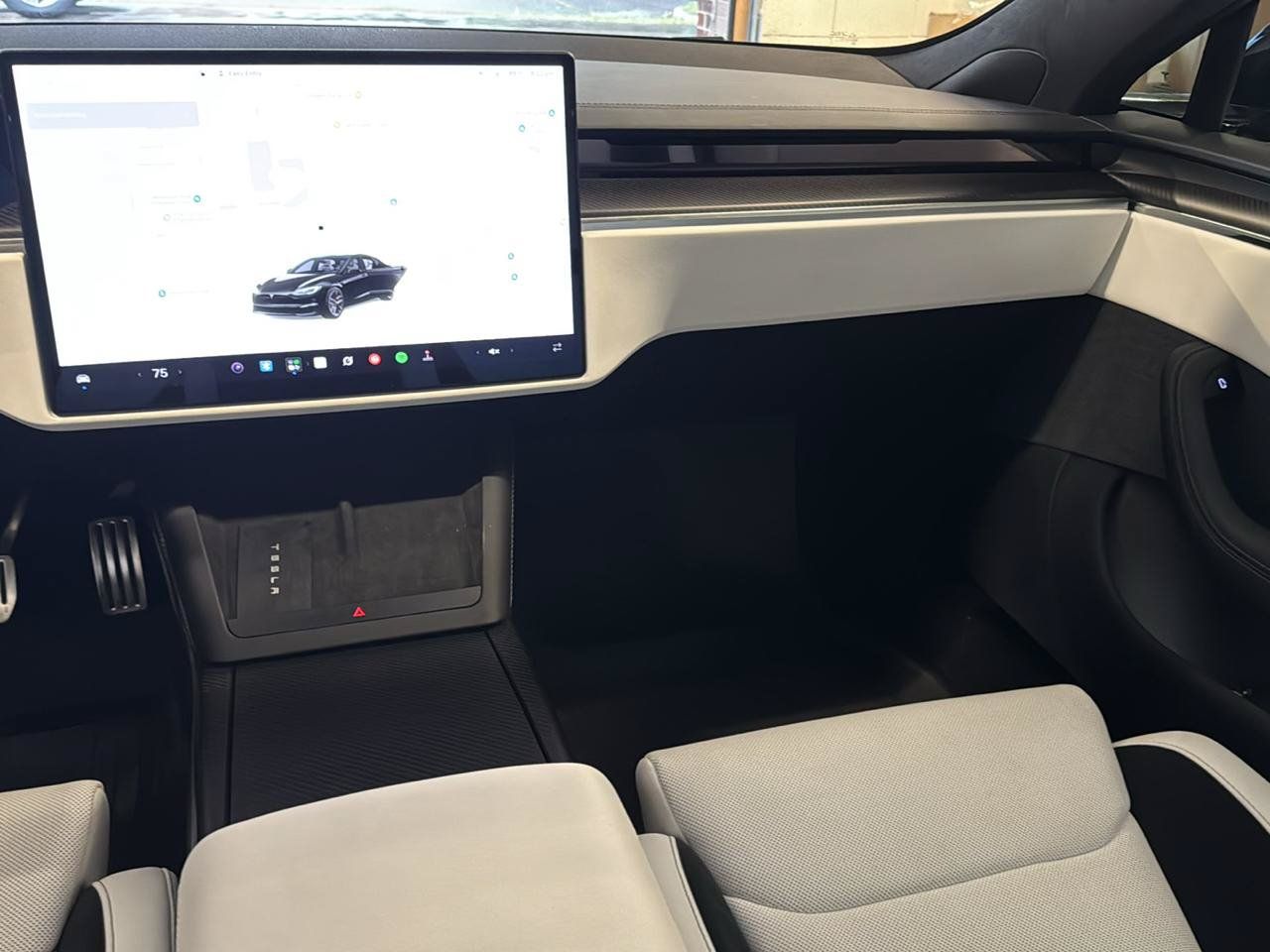 Used 2024 Tesla Model S Plaid AWD/4WD image 23