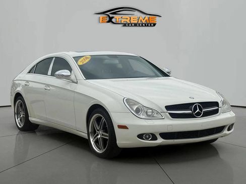 Used 2008 Mercedes-Benz CLS 550 w/ P1 Pkg image 8