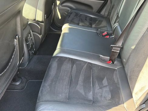 Used 2018 Jeep Grand Cherokee Altitude RWD image 21