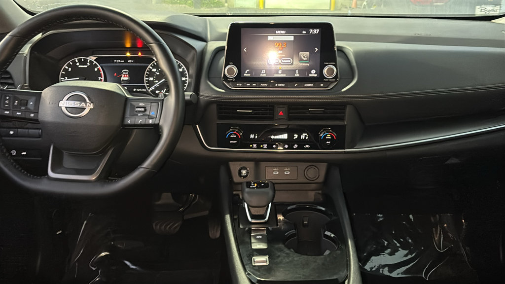 Used 2025 Nissan Rogue SV FWD image 8