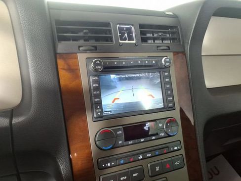 Used 2012 Lincoln Navigator 4WD image 26