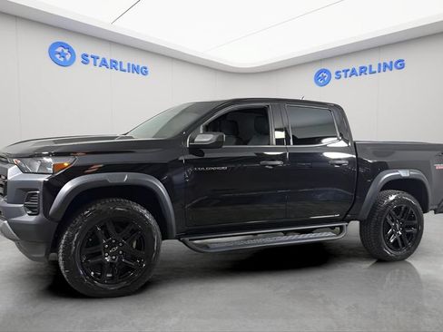 Certified 2023 Chevrolet Colorado Trail Boss w/ Advanced Trailering Package AWD/4WD image 2