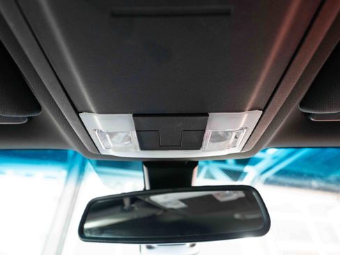 Used 2019 Ford Taurus Limited image 17