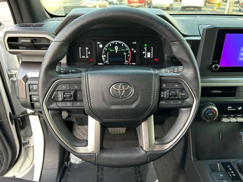 Certified 2025 Toyota 4Runner SR5 image 12