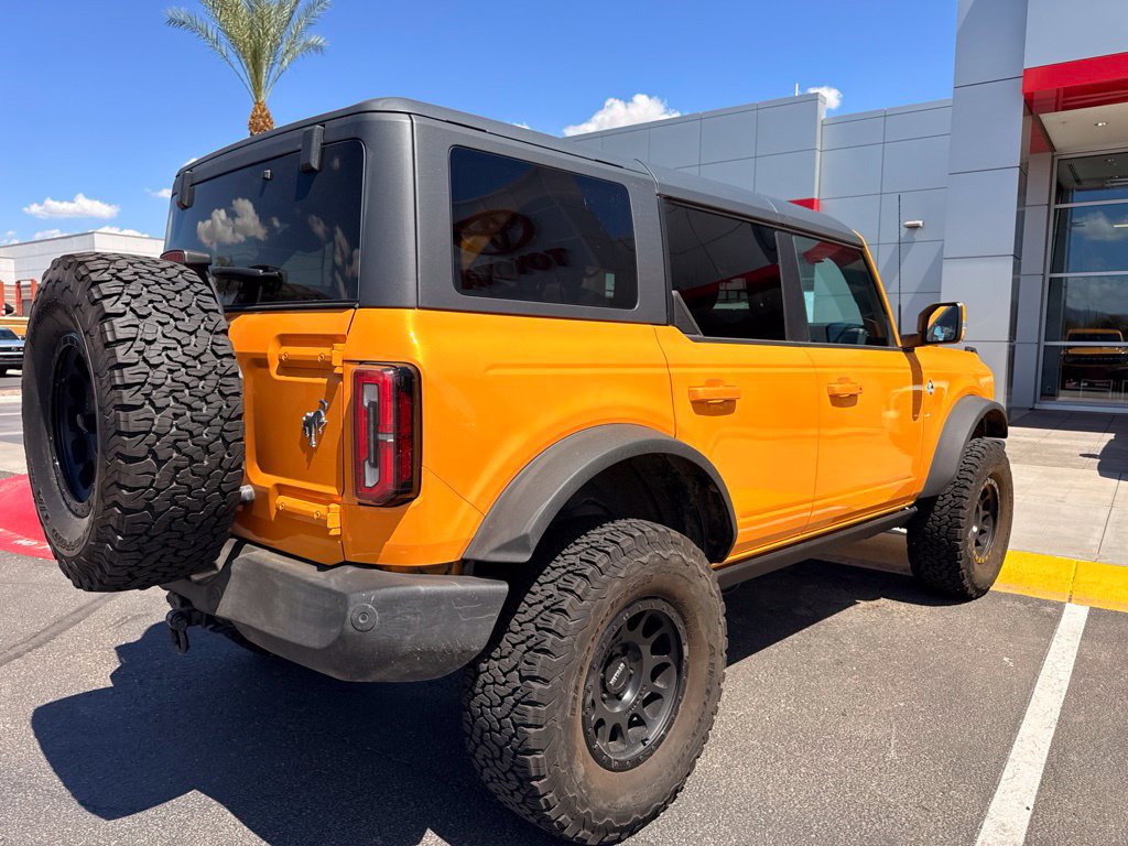 Used 2022 Ford Bronco Outer Banks AWD/4WD image 9