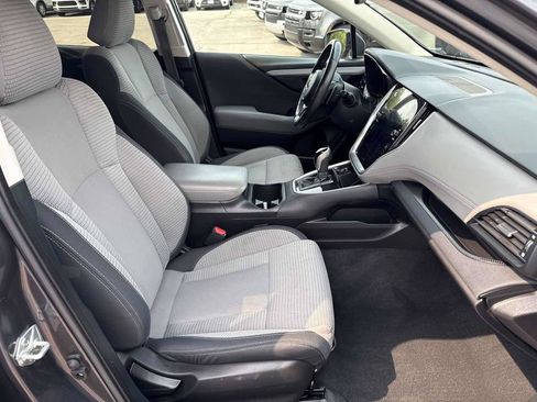 Used 2022 Subaru Outback Premium AWD/4WD image 19