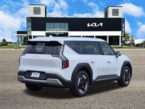 New 2026 Kia EV9 Wind AWD/4WD image 4