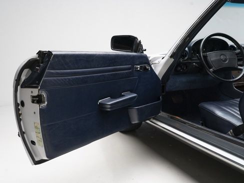 Used 1988 Mercedes-Benz 560 SL image 19