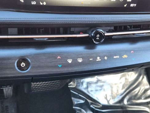 Used 2023 Nissan Ariya AWD image 16