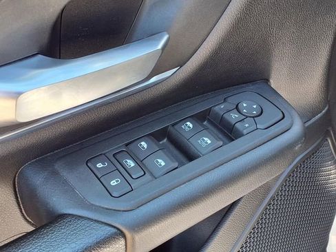 Used 2025 RAM 1500 Big Horn AWD/4WD image 4