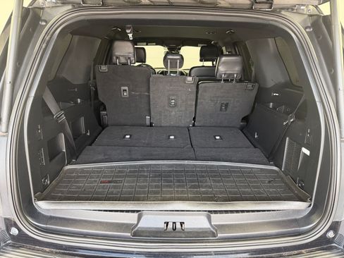 Used 2019 Ford Expedition XLT w/ Equipment Group 202A RWD image 22