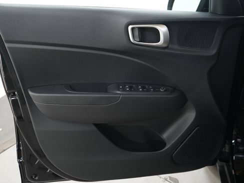 Certified 2026 Hyundai Venue SE FWD image 20