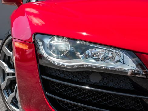 Used 2011 Audi R8 V10 AWD/4WD image 35