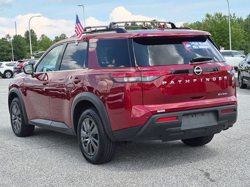 Used 2023 Nissan Pathfinder SV AWD/4WD image 4