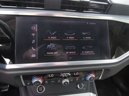 Used 2021 Audi Q3 2.0T Premium Plus w/ Premium Plus Package AWD/4WD image 20
