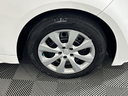 Used 2023 Toyota Corolla LE image 11