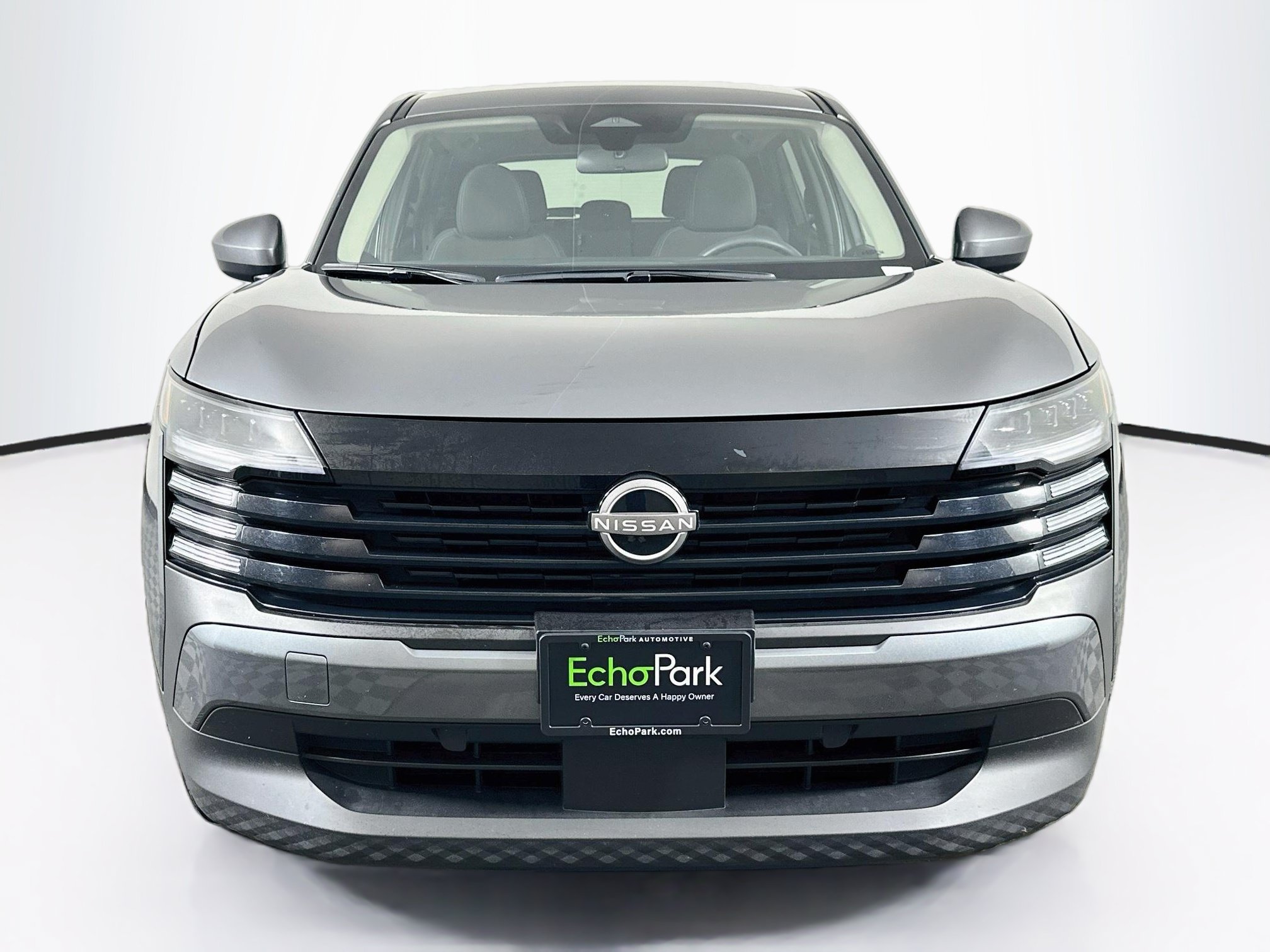 Used 2025 Nissan Kicks SV FWD image 2