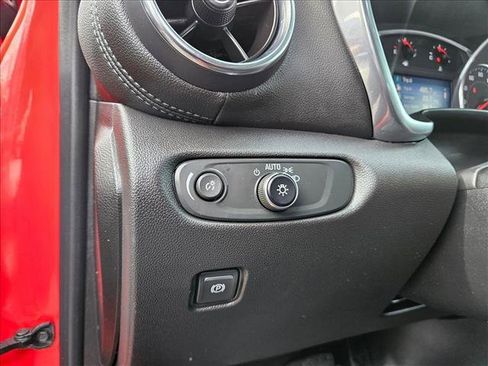 Used 2021 Chevrolet Blazer LT FWD image 29