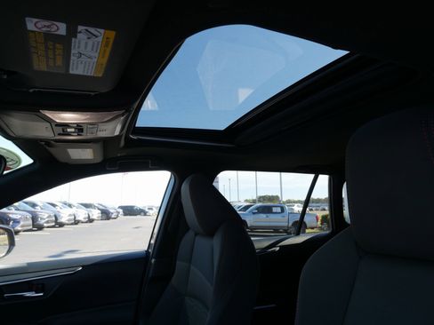 Used 2024 Toyota RAV4 SE image 21