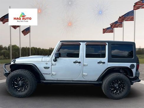 Used 2012 Jeep Wrangler Unlimited Rubicon image 8