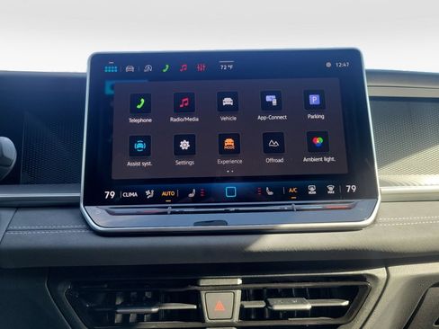 New 2026 Volkswagen Tiguan SE R-Line AWD/4WD image 17