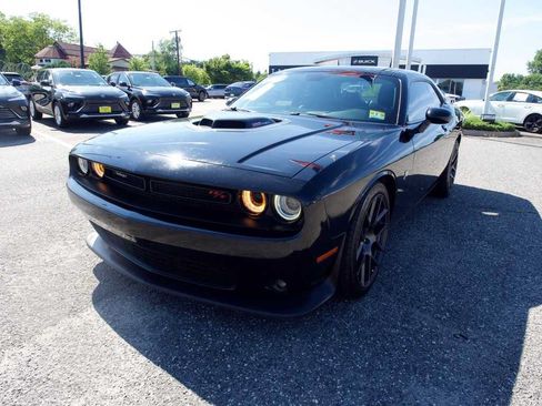 Used 2016 Dodge Challenger R/T Scat Pack RWD image 1