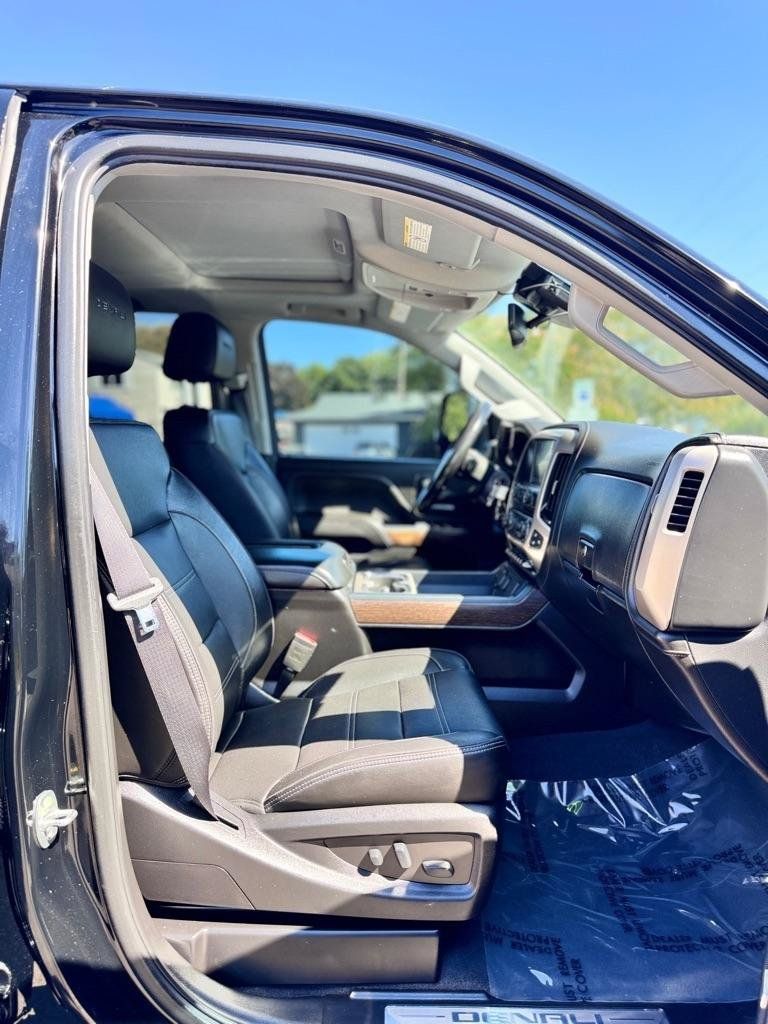 Used 2019 GMC Sierra 3500 Denali w/ Duramax Plus Package AWD/4WD image 15