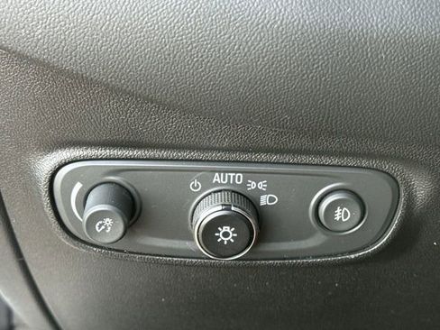 Used 2019 Chevrolet Equinox Premier w/ Premier Redline Edition image 17