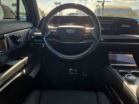 New 2026 Cadillac Vistiq Sport image 20