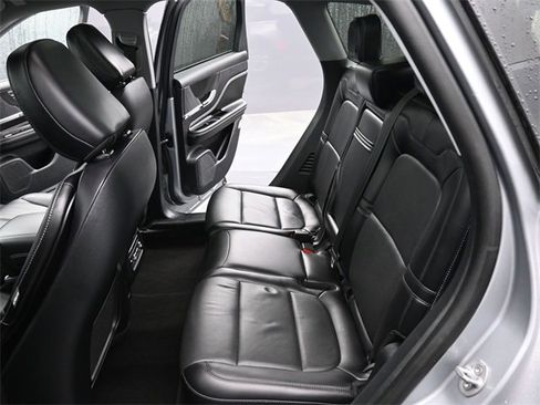 Used 2022 Lincoln Corsair AWD w/ Premium Package image 15