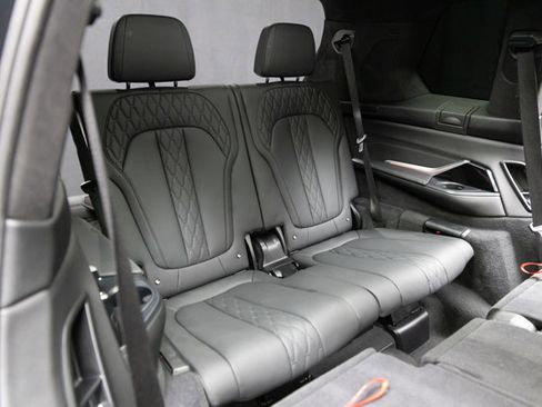 Used 2024 BMW X7 M60i w/ Executive Package image 12