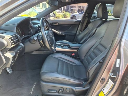 Used 2019 Lexus IS 350 F Sport w/ F Sport Package RWD image 17