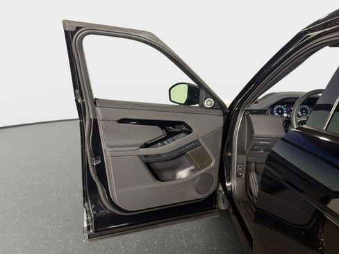 Used 2026 Land Rover Range Rover Evoque S image 35