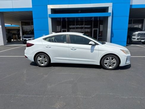 Used 2019 Hyundai Elantra SEL FWD image 3